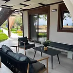 Case de vacanță •naiades Villas• Castalia•