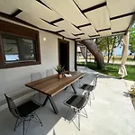 Case de vacanță •naiades Villas• Castalia•