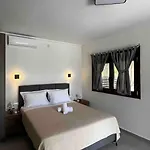 Case de vacanță •naiades Villas• Castalia• Ladhario